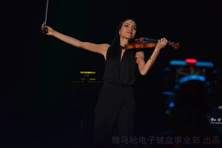 马克西姆2015年中国音乐会圆满收官                              ——记马克西姆上海体育馆音乐会